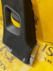 OSŁONA POSZYCIE SŁUPKA B ŚRODKOWEGO PRAWE PORSCHE CAYENNE COUPE 9Y3 9Y0