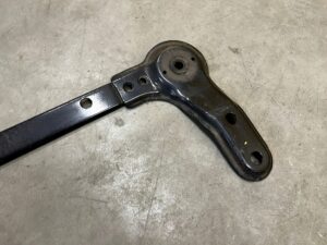 BELKA WSPORNIK POD SANKI PRZÓD NISSAN X-TRAIL T32