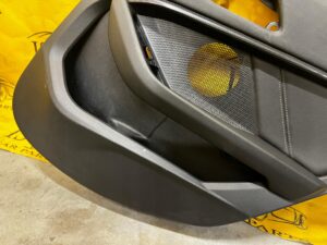 BOCZEK DRZWI TYŁ PRAWY BMW 1 F40