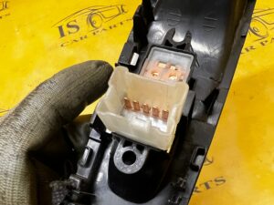 PANEL PRZEŁĄCZNIK SZYBY DRZWI PRZÓD PRAWY RENAULT KOLEOS II
