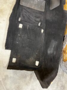 KOMPLET MATA DYWAN WYKŁADZINA PODŁOGI PRZÓD CHEVROLET CORVETTE C5 97-04