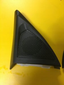 LEWY TRÓJKĄT OSŁONA LUSTERKA PEUGEOT 3008 II