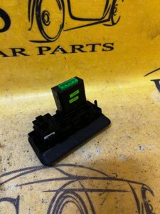 PANEL PRZYCISK OTWIERANIA KLAPY LR RANGE ROVER EVOQUE II L551