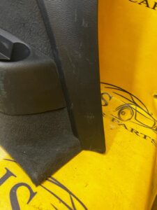 BOCZEK TAPICERKA BAGAŻNIKA LEWY AUDI Q7 4M0