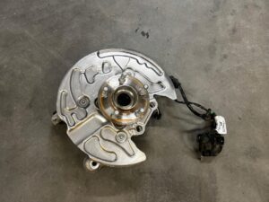 ZWROTNICA PIASTA WIĄZKA ABS TYŁ LEWY FORD EXPLORER VI MK6 AWD 4X4