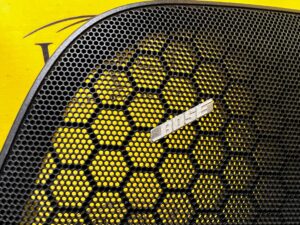 KRATKA ZAŚLEPKA GŁOŚNIKA DRZWI PRZÓD LEWY BOSE PORSCHE PANAMERA 970 I LIFT