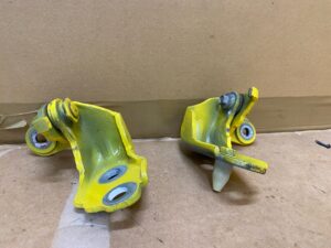 KOMPLET ZAWIASY DRZWI PRZÓD PRAWY FORD MUSTANG VI MK6 S550 GT 5.0