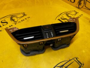 KRATKA NAWIEWU ŚRODKOWA FORD FIESTA MK8