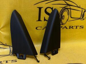 TRÓJKĄT OSŁONA SŁUPKA PRAWA DACIA DUSTER II 17-