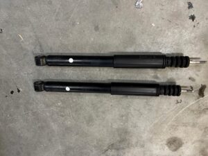 KOMPLET AMORTYZATORY ZAWIESZENIA TYŁ RENAULT CAPTUR I PRZEDLIFT 0.9 TCE