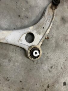 WAHACZ PRZÓD PRZEDNI LEWY LAND ROVER DISCOVERY SPORT V L550 LIFT