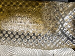 IZOLACJA OSŁONA TERMICZNA TUNELU ZBIORNIKA PALIWA BMW M5 F90