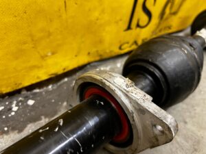 PÓŁOŚ PRZÓD PRZEDNIA PRAWY PRAWA INFINITI Q30 MERCEDES A W176 1.5 DIESEL