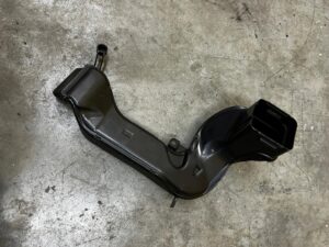 KANAŁ TUNEL PRZEWÓD POWIETRZA PRZÓD PRAWY BMW X5 F15 X6 F16