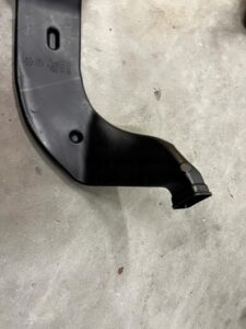 NAWIEW KANAŁ POWIETRZA PRAWY VOLKSWAGEN GOLF VIII HB