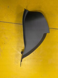 ZAŚLEPKA OSŁONA BOCZEK DESKI LEWY JAGUAR XF X260