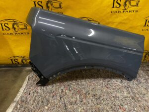 BŁOTNIK TYŁ PRAWY FORD BRONCO 21- AZURE GREY PEARL