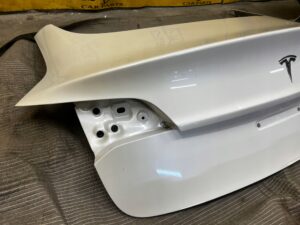 KLAPA TYŁ BAGAŻNIKA TESLA MODEL 3 PRZEDLIFT BIAŁA PERŁA
