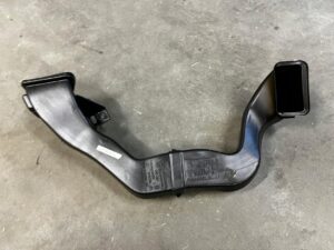 KANAŁ TUNEL NAWIEWU POWIETRZA WNĘTRZA DESKI KONSOLI LEWY PEUGEOT 508 I EU