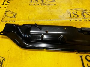 OSŁONA PRZECIWDESZCZOWA TYLNY CENTRALNY ELEMENT RAMY RANGE ROVER VELAR L560