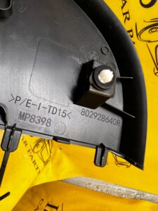 OSŁONA ZAŚLEPKA TRÓJKĄT LUSTERKA PRAWY DACIA SANDERO III 2021R