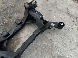 WÓZEK BELKA SANKI ZAWIESZENIE KOŁYSKA TYŁ RANGE ROVER VELAR L560 2.0D