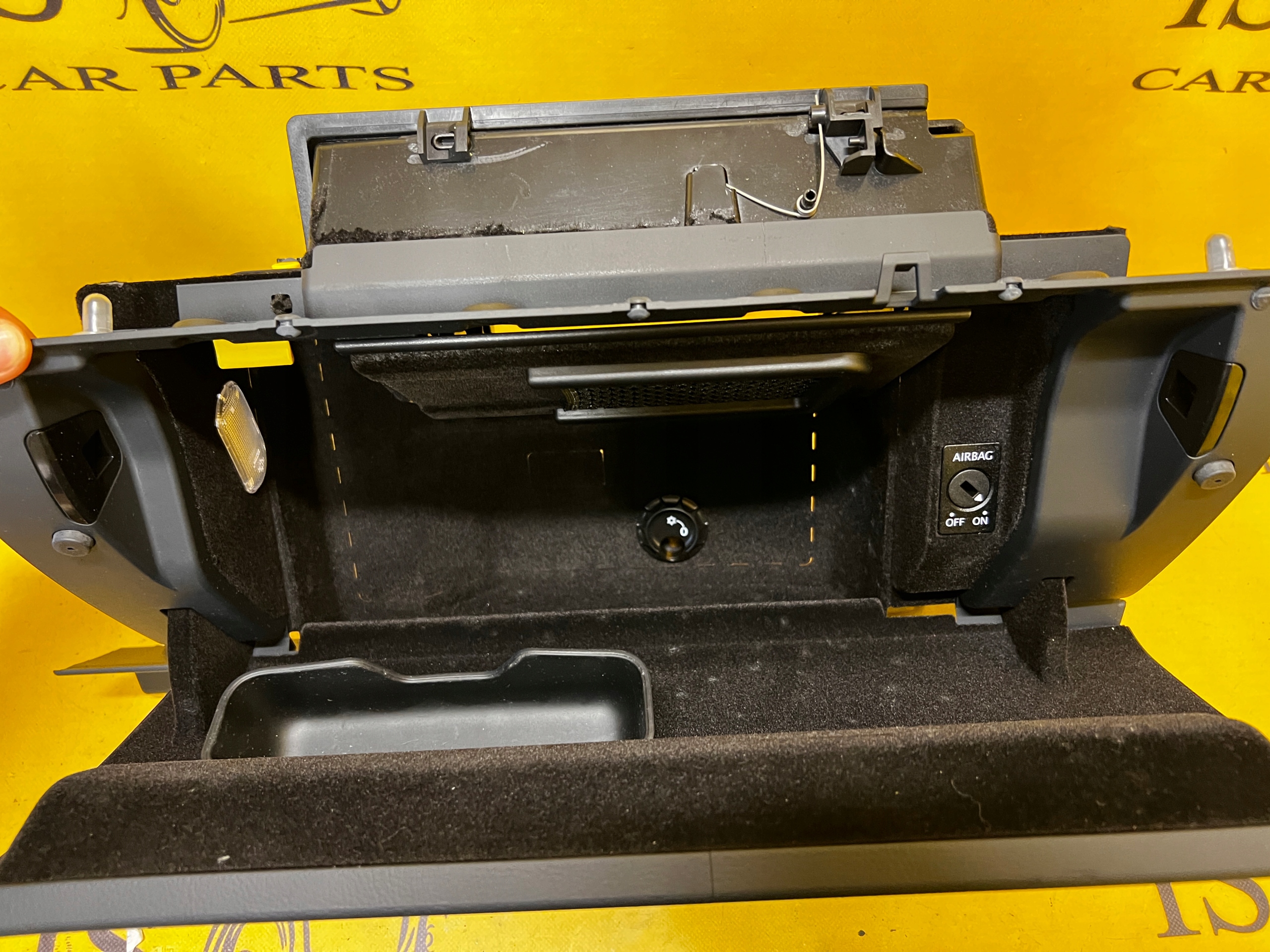 SCHOWEK DESKI PASAŻERA VW TOUAREG 7P 7P0 EUROPA