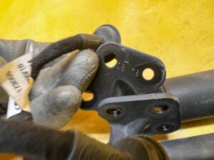 KOMPLET SIŁOWNIKI ELEKTRYCZNE KLAPY TYŁ BAGAŻNIKA PORSCHE MACAN 95B