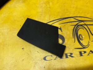 OSŁONA MASKOWNICA SŁUPKA D PASA BEZPIECZEŃSTWA TYŁ LEWY PORSCHE MACAN 95B