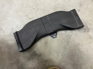 DOLOT KANAŁ TUNEL POWIETRZA LAND ROVER DISCOVERY V L550