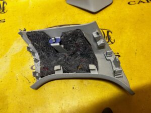 PRAWA OSŁONA SŁUPKA TYŁ RENAULT MEGANE IV KOMBI