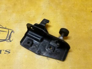 ODBÓJ MOCOWANIE REGULACJA MASKI LEWY LEWA CHEVROLET CORVETTE C5 97-04