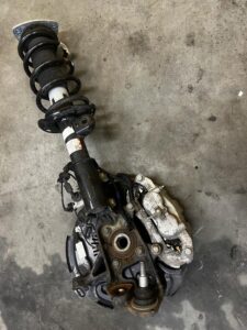 ZWROTNICA AMORTYZATOR PRZÓD PRAWY FORD EXPLORER MK6 3.3 V6 FHEF HYBRID 4X4