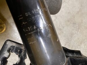 AMORTYZATOR PRZEDNI PRZÓD NISSAN LEAF I ZE0