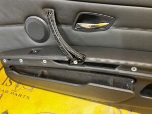 BOCZEK TAPICERKA DRZWI PRAWY PRZÓD BMW E92 M3