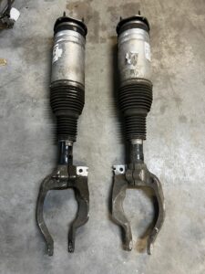 AMORTYZATOR MIECH PRAWY PRZÓD LR L462 DISCOVERY V