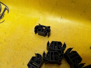 UCHWYT SPINKA PRZEWODU HAMULCOWEGO MINI R50 R55 R56 R60 R61 NOWY OEM