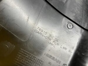 OSŁONA POSZYCIE SŁUPKA B ŚRODKOWA PRAWA PRAWY DOLNA NISSAN LEAF I ZE0