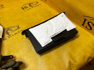 SCHOWEK PÓŁKA INSTRUKCJI FORD MUSTANG VI