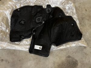 WYGŁUSZENIE NADKOLA BŁOTNIKA TYŁ LEWY BMW 2 F44 GRAN COUPE NOWE OEM