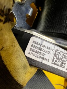 WYSTRZELONY PAS BEZPIECZEŃSTWA TYŁ LEWY 2 RZĄD DACIA JOGGER EU