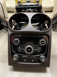 FOTELE SKÓRZANE EKRANY WENTYLACJA BOCZKI PODŁOKIETNIK JAGUAR XJ X351 EU