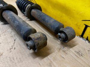 KOMPLET AMORTYZATORY TYŁ PRAWY LEWY PEUGEOT 508 I 2.0 HDI RXH 4HYBRID