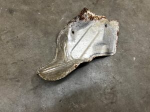 BLACHA OSŁONA TERMICZNA ŁAPY SILNIKA PRAWA MERCEDES GLS X166