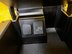 SCHOWEK ZAPALNICZKA RAMKA DEKOR TUNELU ŚRODKOWEGO USB FORD EXPLORER VI MK6