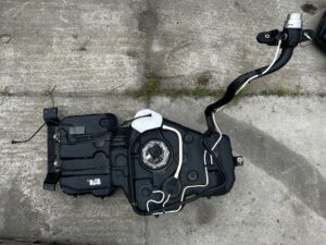 ZBIORNIK BAK POMPA WLEW PALIWA PORSCHE MACAN 95B 2.0 TFSI