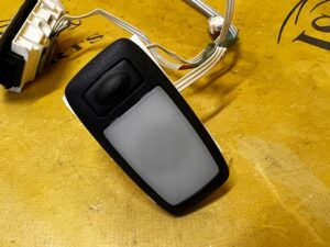 LAMPKA OŚWIETLENIE PODSUFITKI INFINITI Q50