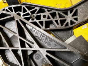 PEDAŁ SPRZĘGŁA POMPKA MERCEDES W156 INFINITI Q30