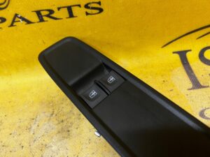 PANEL PRZEŁĄCZNIK SZYB LEWY PRZÓD KIEROWCY DACIA SANDERO III 2023R