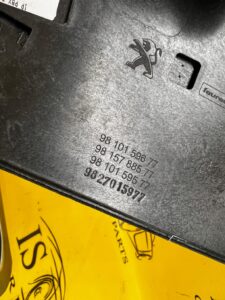 DEKOR LISTWA OSŁONA PANEL DESKI ALCANTARA PEUGEOT 5008 II 3008 II GT